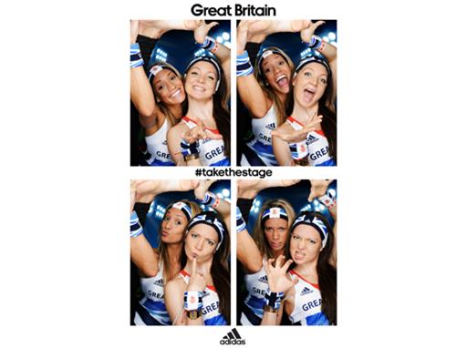 Image : Jenna Randall and Olivia Federici attend adidas kitting out