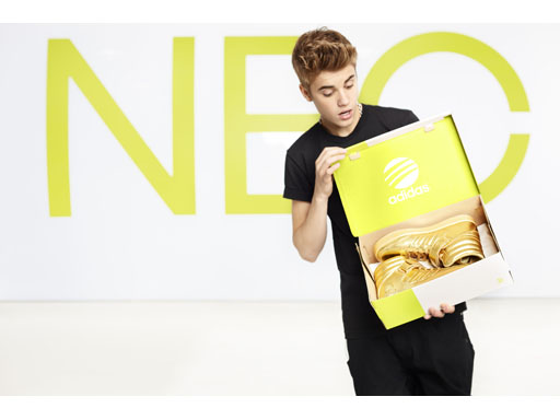 adidas NEO LABEL ОБЯВЯВА ДЖЪСТИН БИЙБЪР ЗА СВОЯ НОВА МОДНА ИКОНА adidas NEO LABEL ОБЯВЯВА ДЖЪСТИН БИЙБЪР ЗА СВОЯ НОВА МОДНА ИКОНА