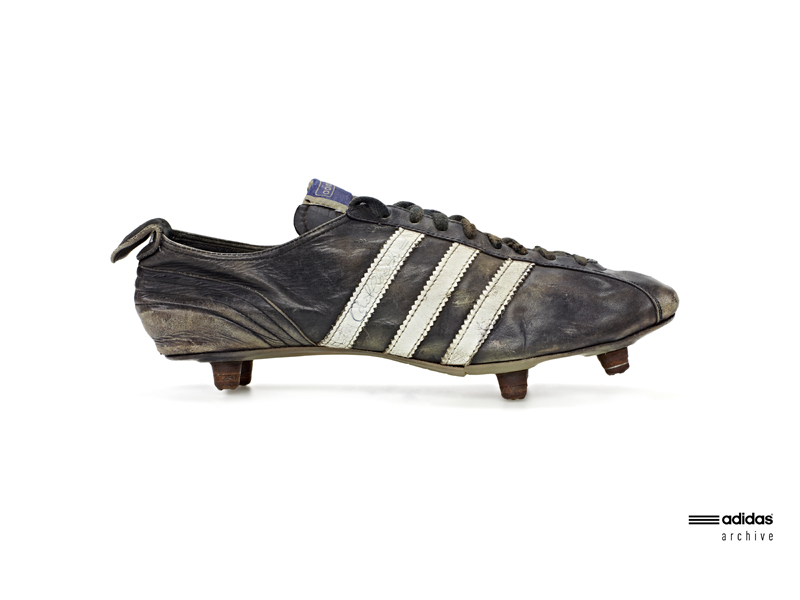 adidas classic soccer cleats