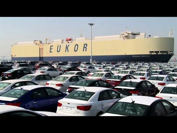 Kia's main shipping port in Pyeongtaek, South Korea Kia's main shipping port in Pyeongtaek, South Korea