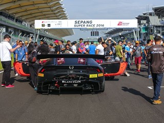 Sepang grid walk
