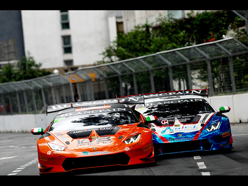 Huge Spectator Turnout For Lamborghini as First Ever Kuala Lumpur City Grand Prix Gets Under Way 1 Huge Spectator Turnout For Lamborghini as First Ever Kuala Lumpur City Grand Prix Gets Under Way 1