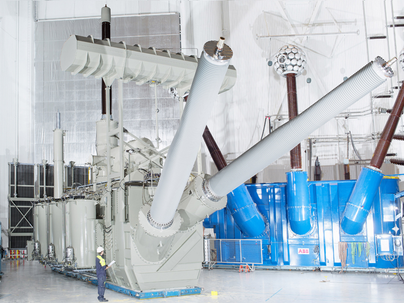 China 800 kV UHVDC Transformer Person China 800 kV UHVDC Transformer Person