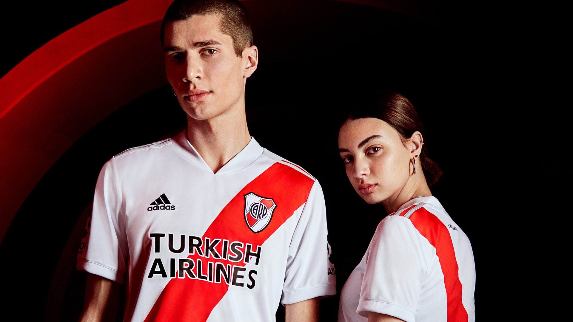 REVEALING THE NEW RIVER PLATE HOME JERSEY