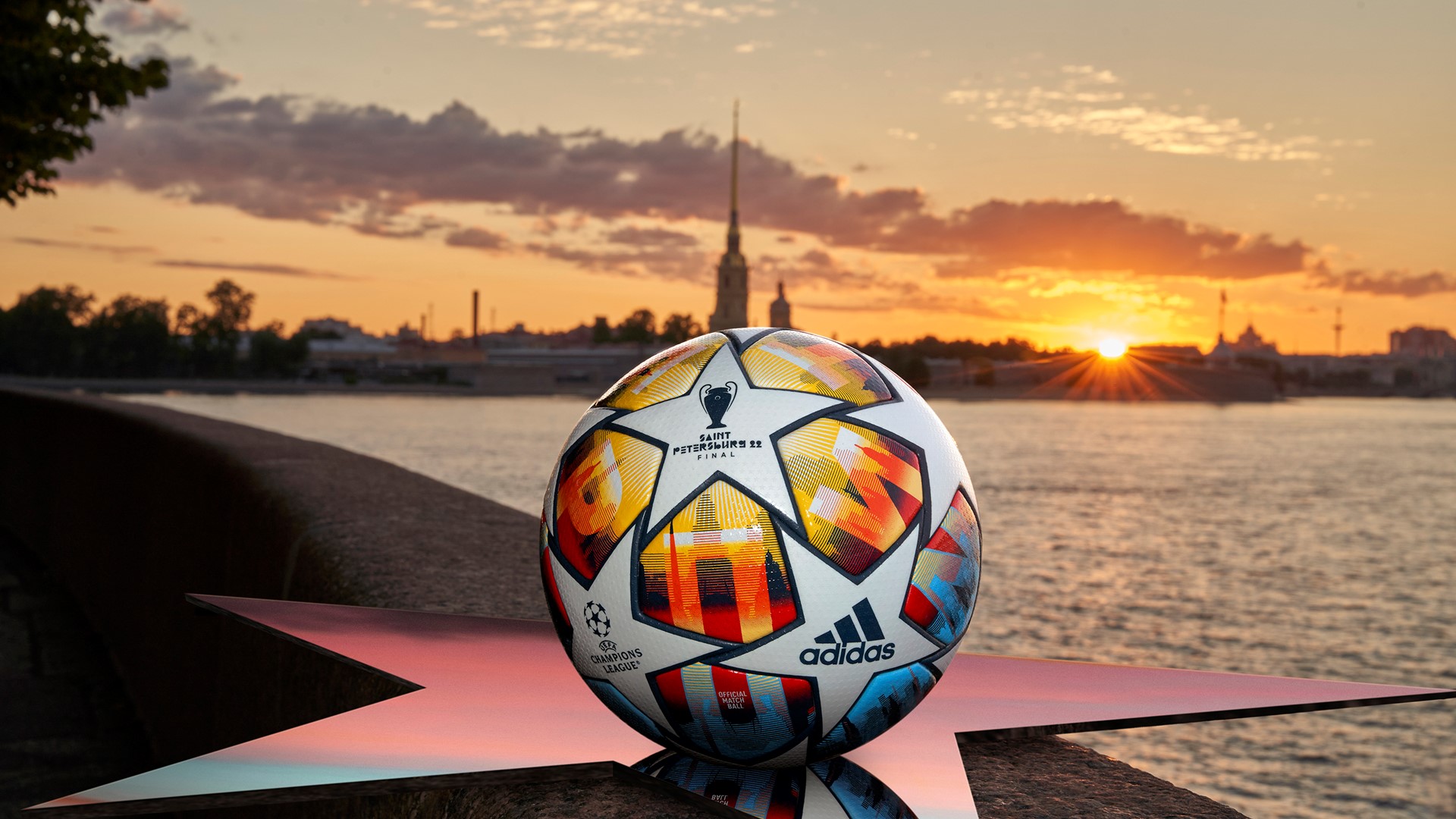 OFFICIAL MATCH BALL FOR MENS 2021/22 UEFA CHAMPIONS LEAGUE KNOCKOUTS