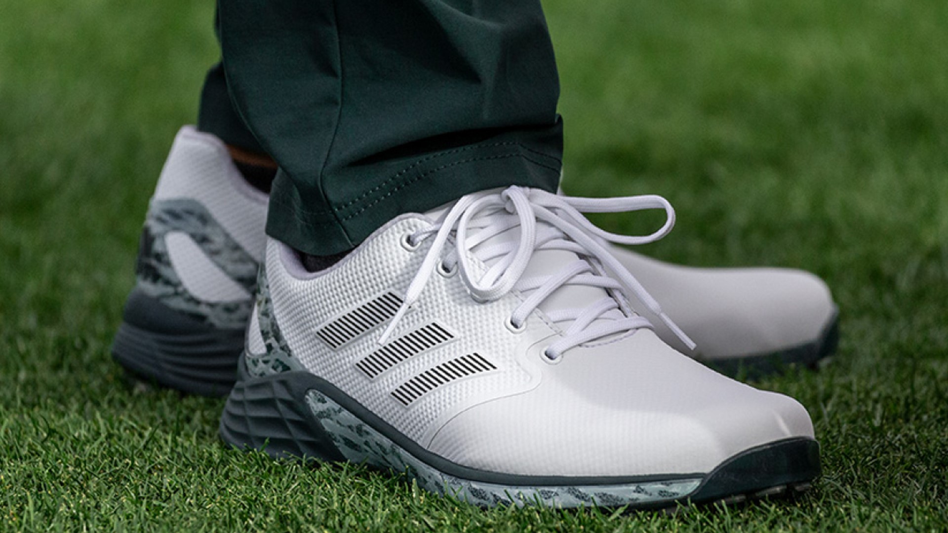 gyawawa Collin Morikawa Autographed Adidas ZG23 White Golf Shoes UDA