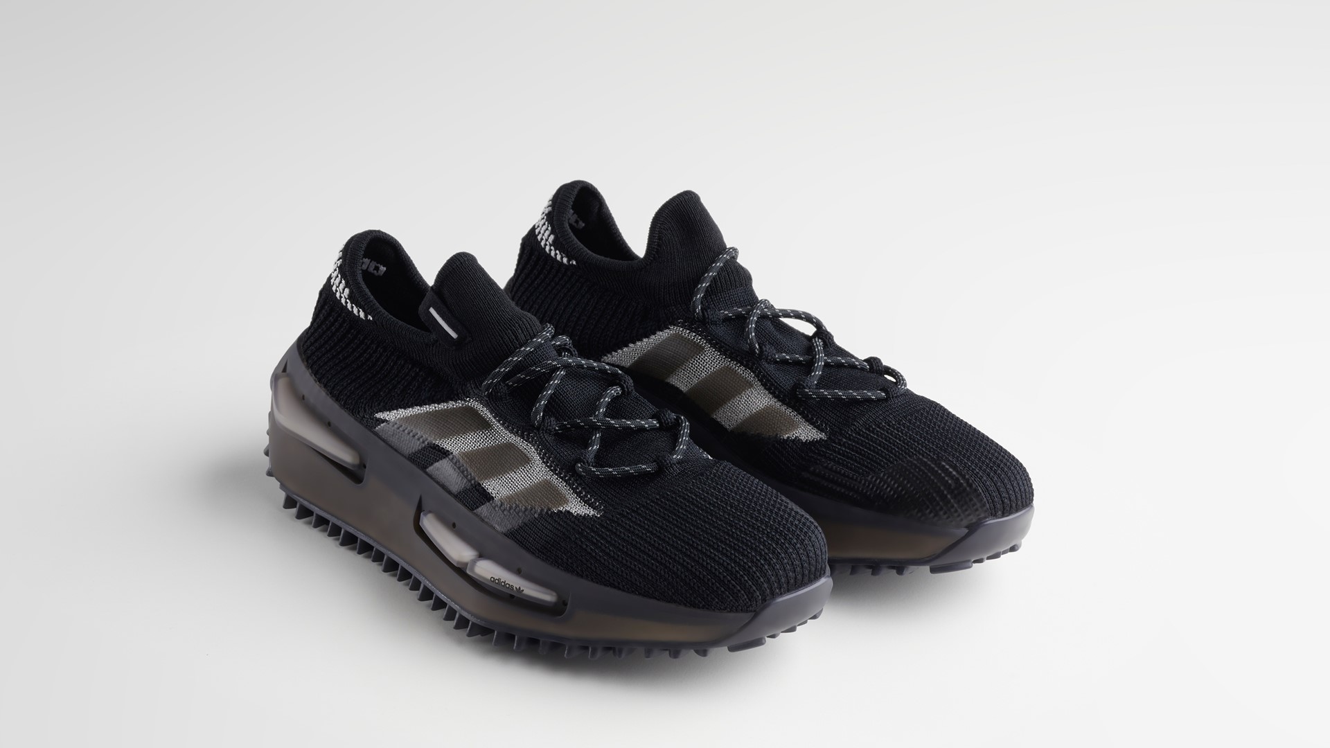 Elegance Postimpressionisme venlige adidas Originals Launches a Brand New Black Colorway of the NMD S1  Silhouette