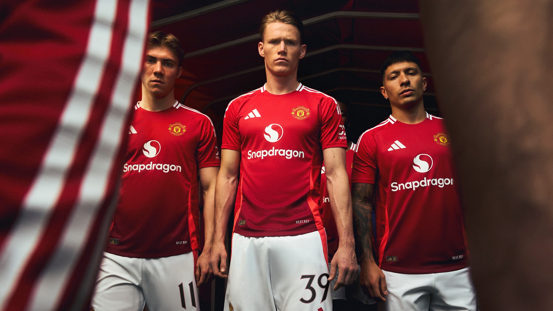 Adidas manchester united kit deals