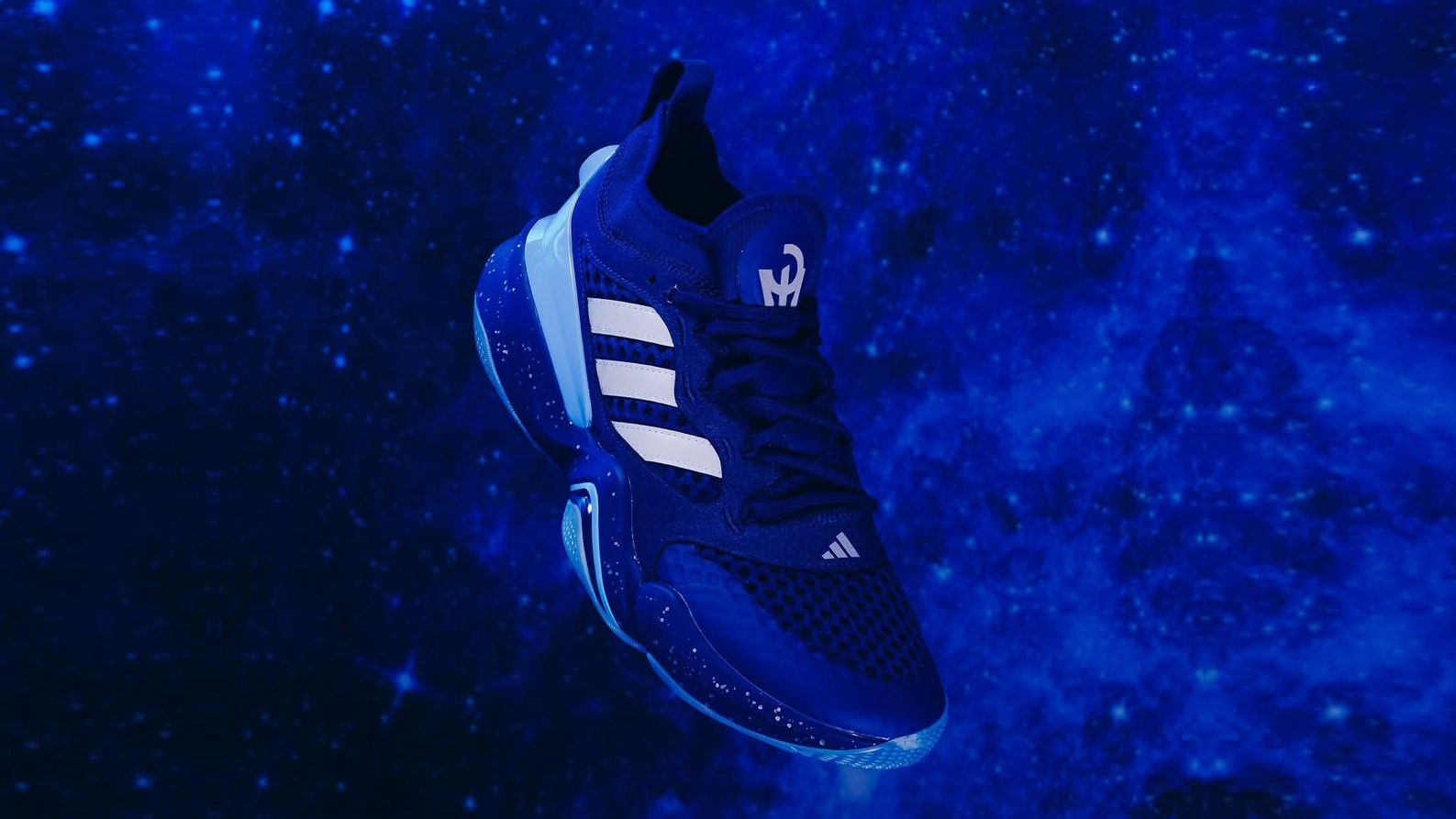 Inspired by his roots The Mahomes 2 Impact FLX reflects the night sky over Tyler Texas