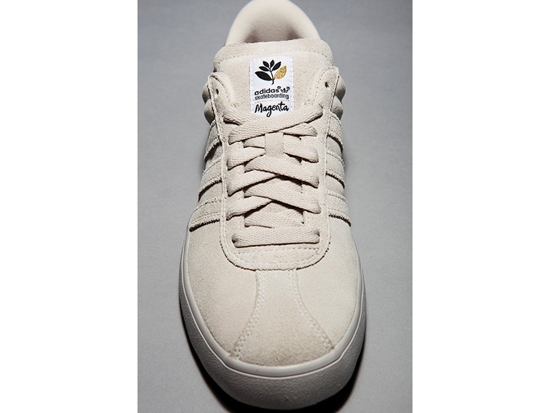 adidas Magenta 4