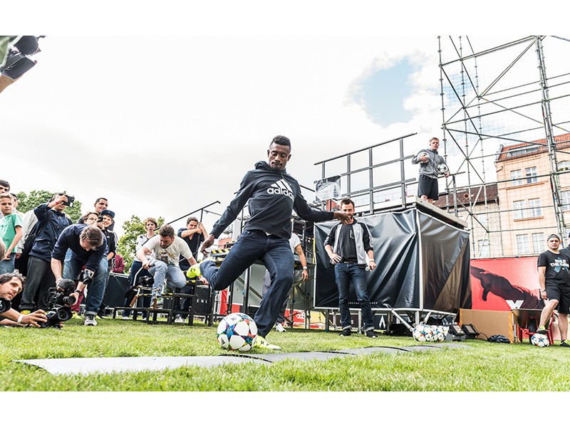 adidas football revolution 1