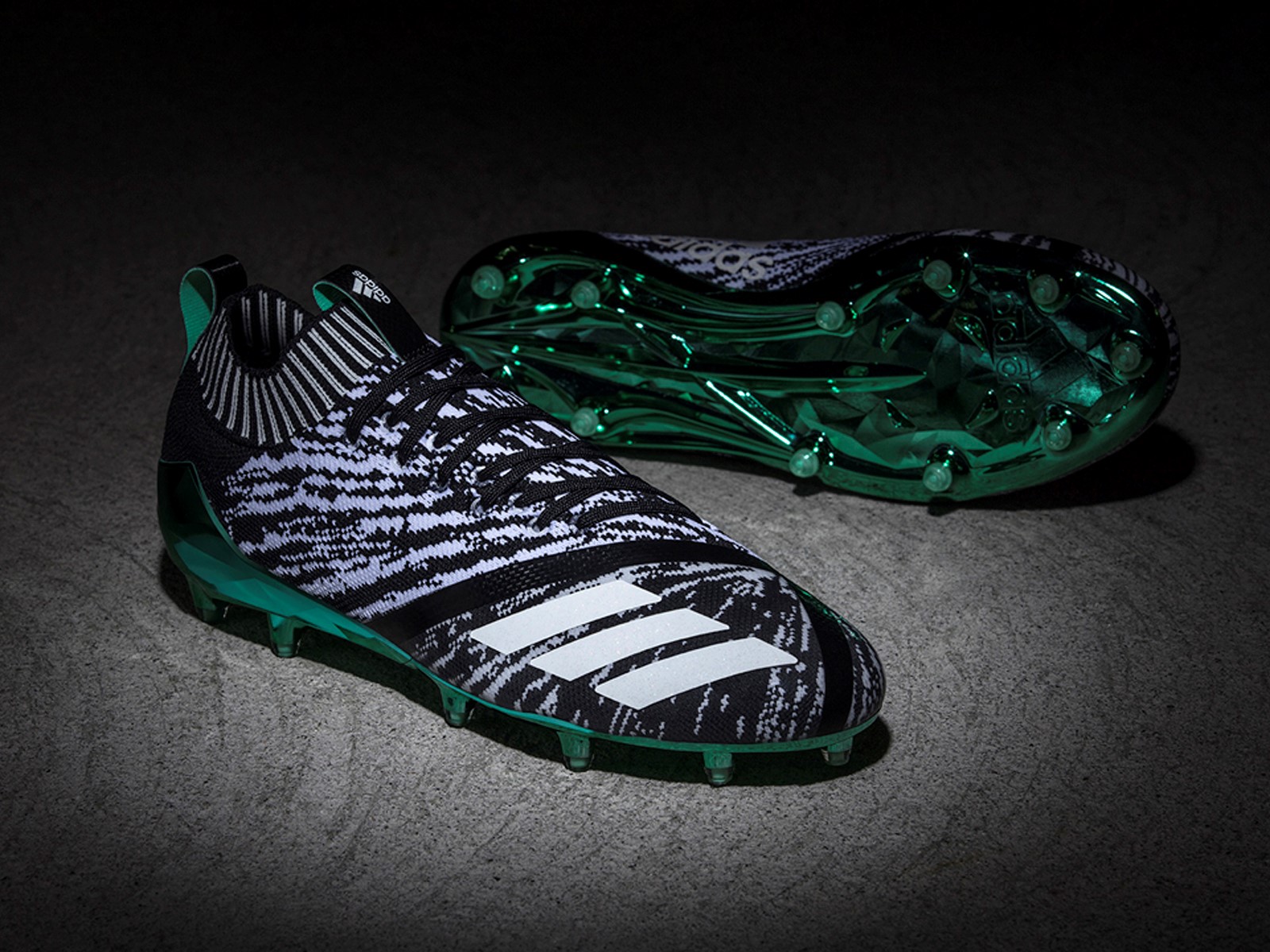 adidasFballUS adizeroPK