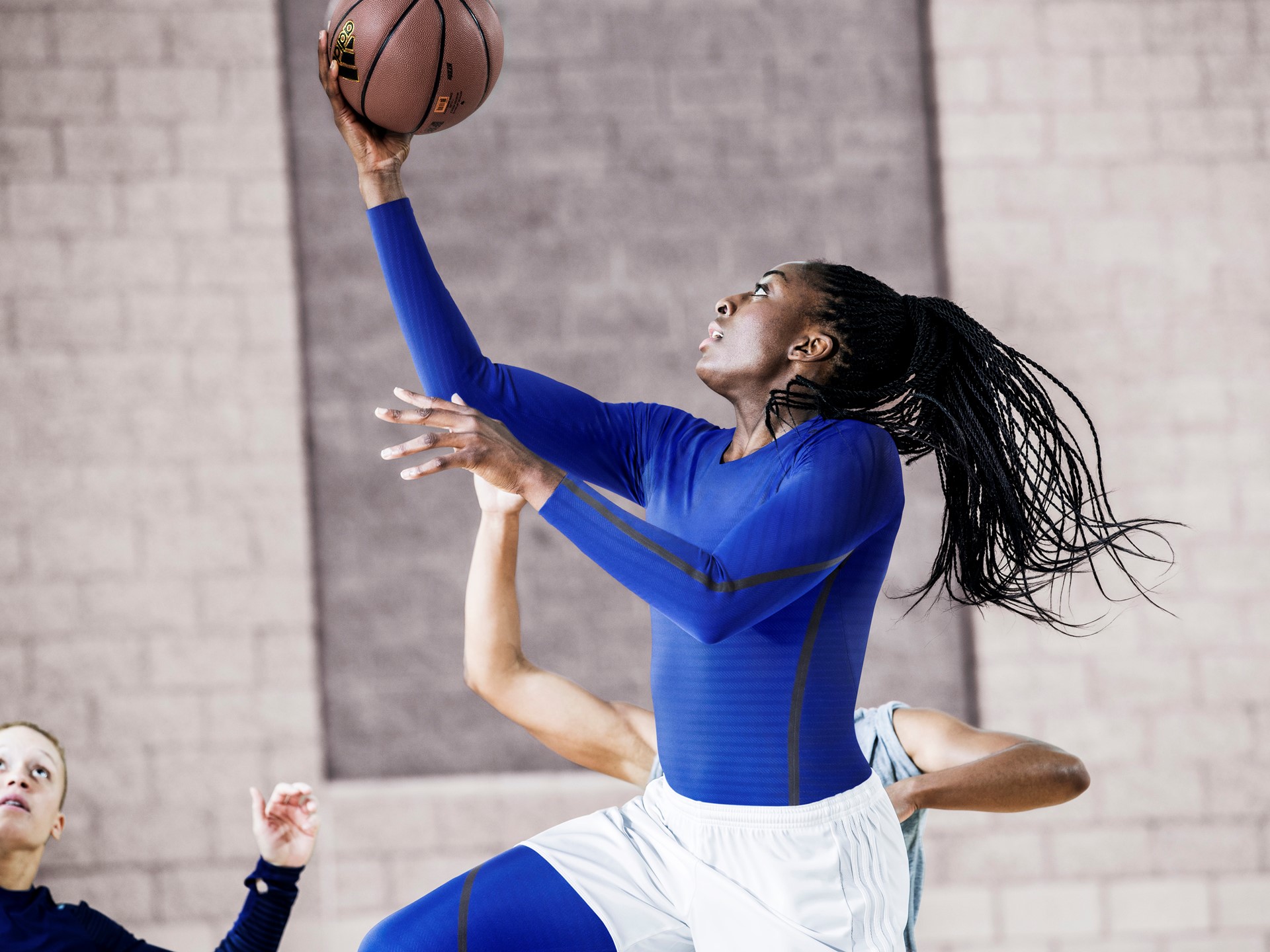 Alphaskin Nneka Ogwumike 360 - 1