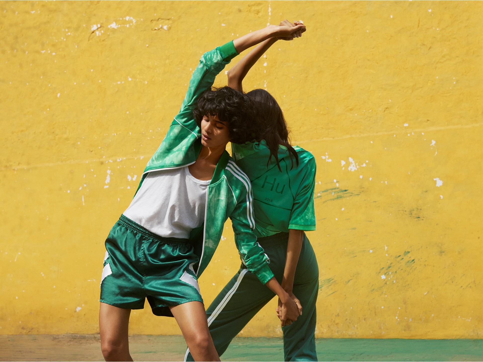 +H21254 adidas Originals PHARRELL WILLIAMS Hu Holi adicolor Key Visual Footwear Shot Green