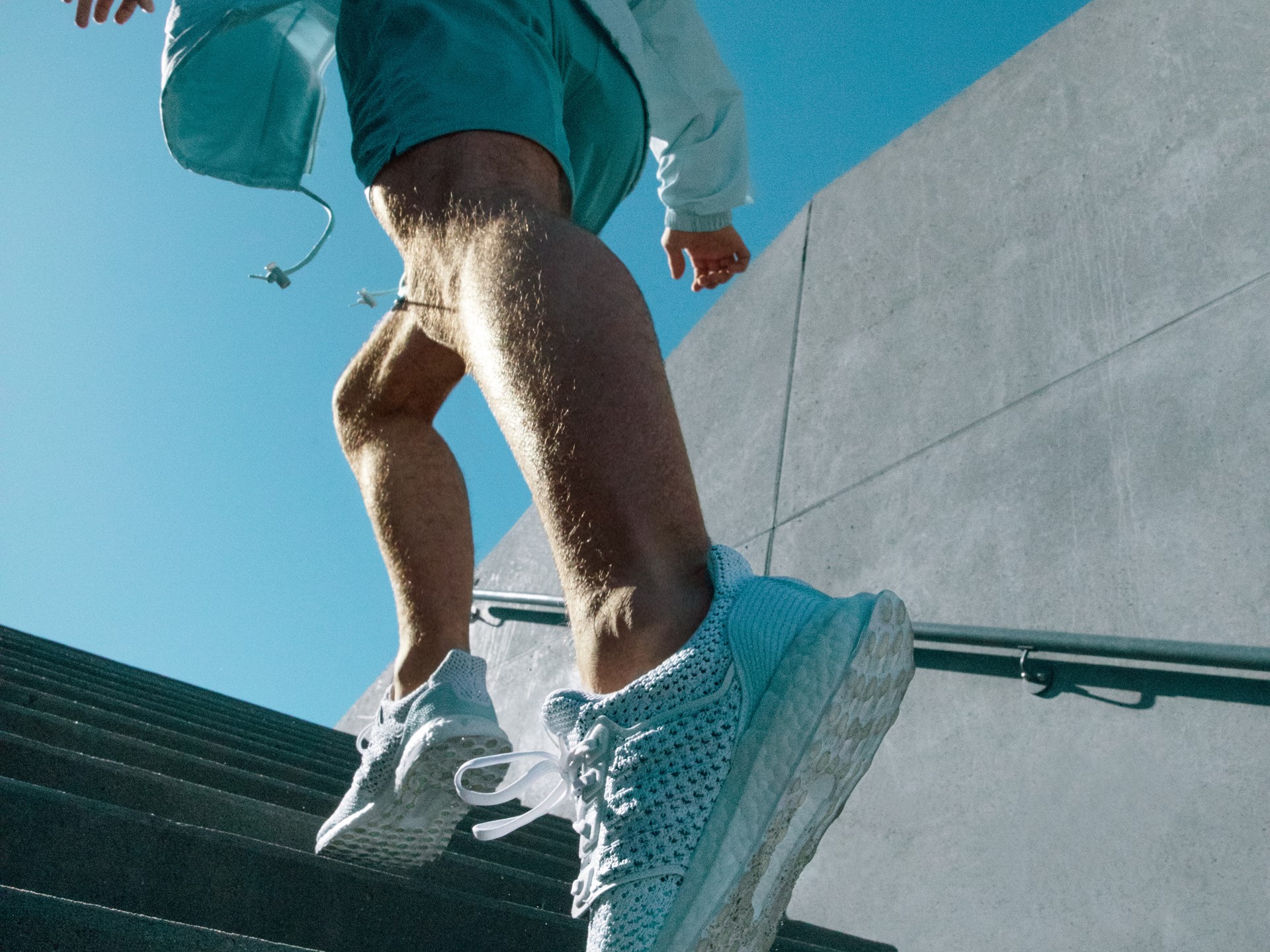 LTD UltraBOOST Paröey in-action