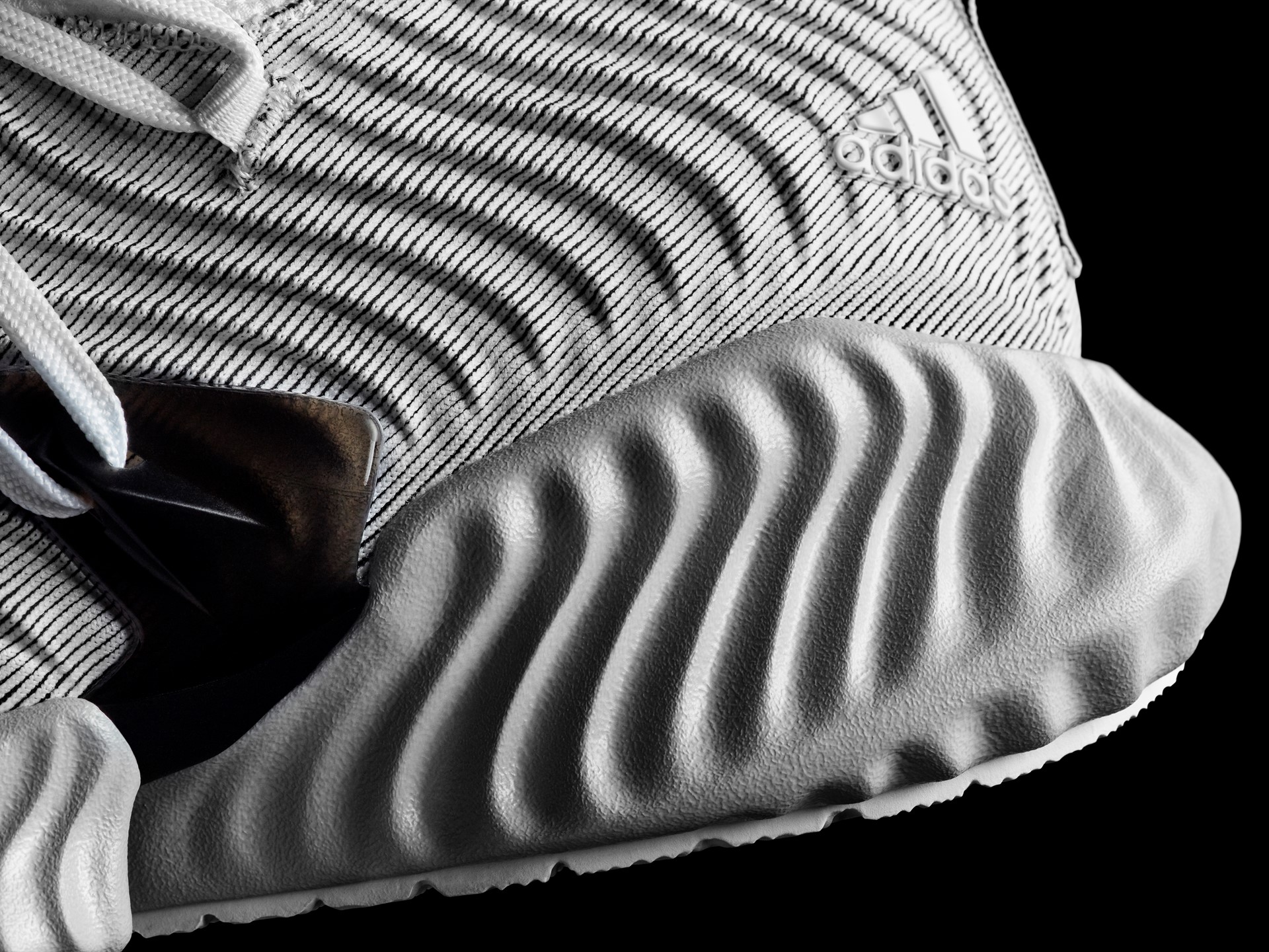 ADIDAS RUNNING LAUNCHES BRAND-NEW ALPHABOUNCE INSTINCT
