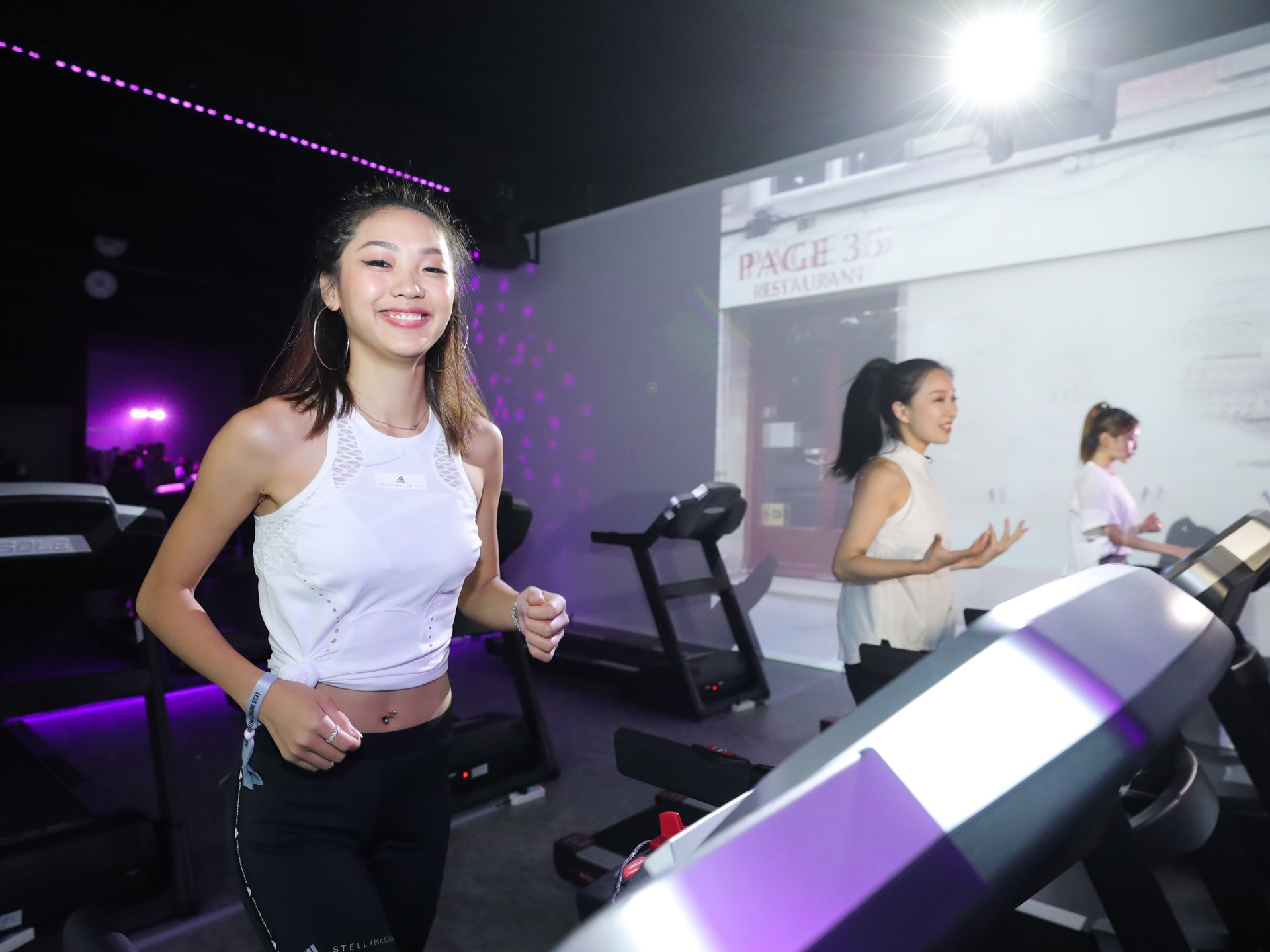 Influencer Alice Wong Experiences Hologram Run
