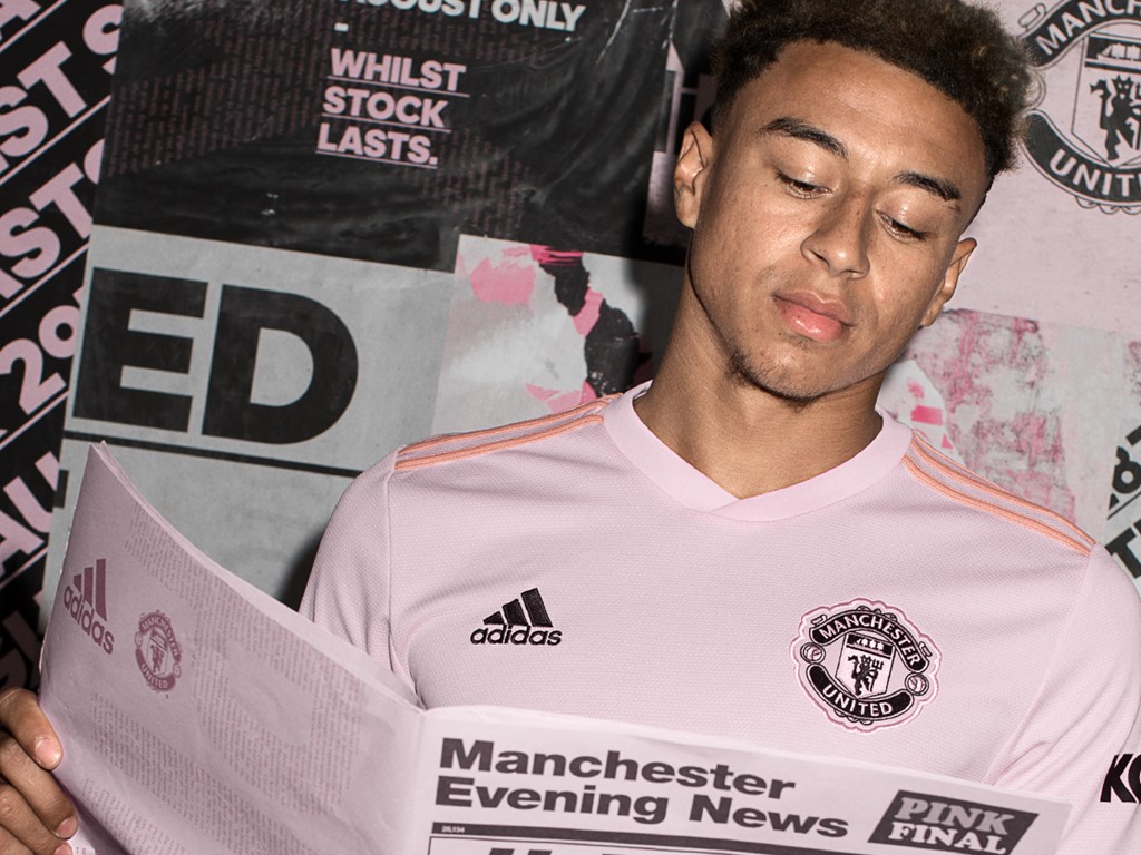 21116_THE PINK_ 1x2_Jessie_paper