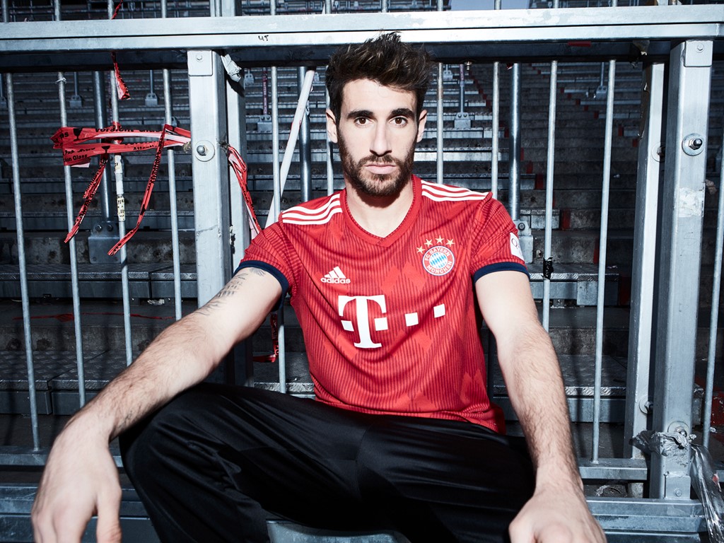 FCBFW18 HOME SOCIAL MARTINEZ 07