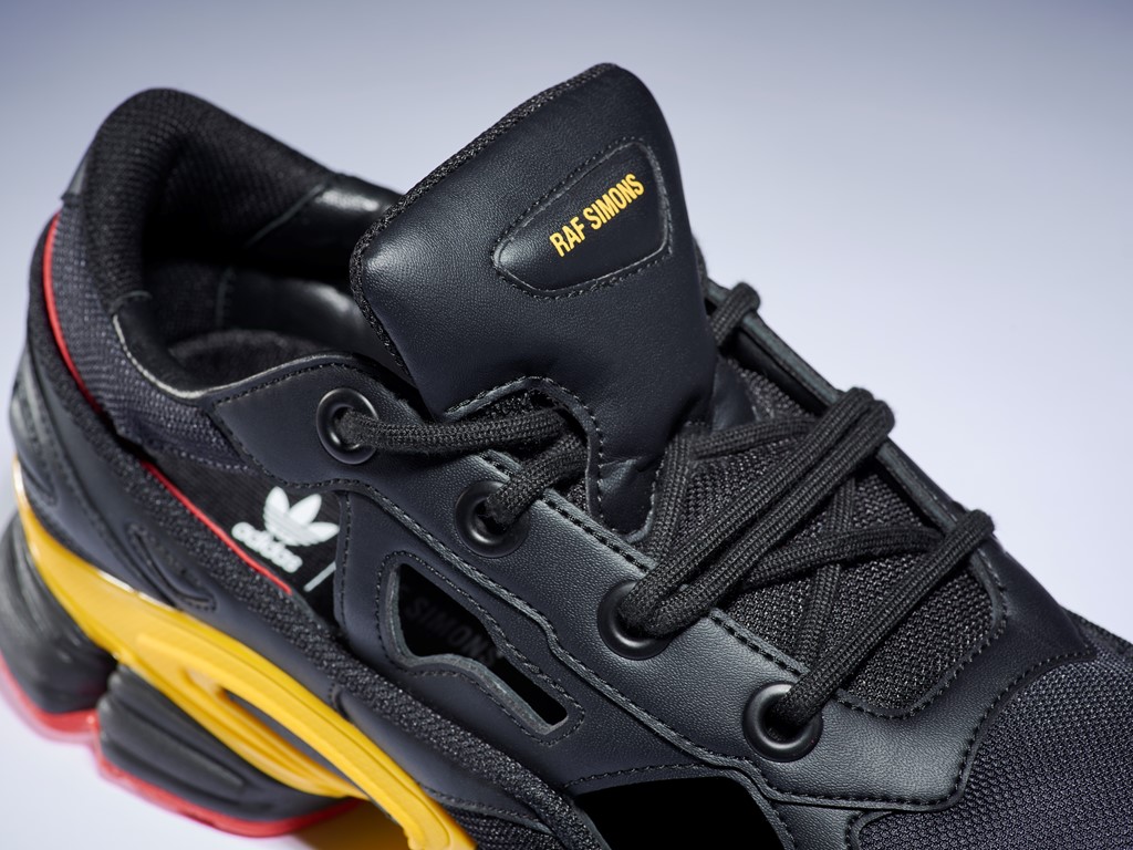 RAF Simon Replicant Ozweego Belgium pack