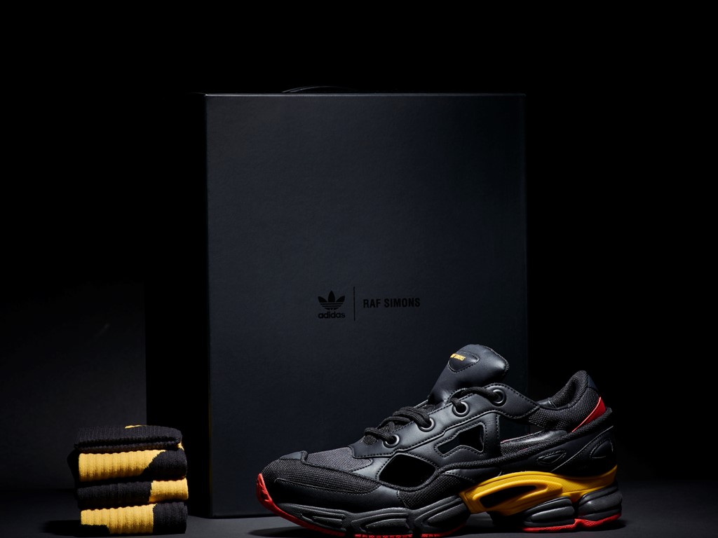 RAF Simon Replicant Ozweego Belgium pack