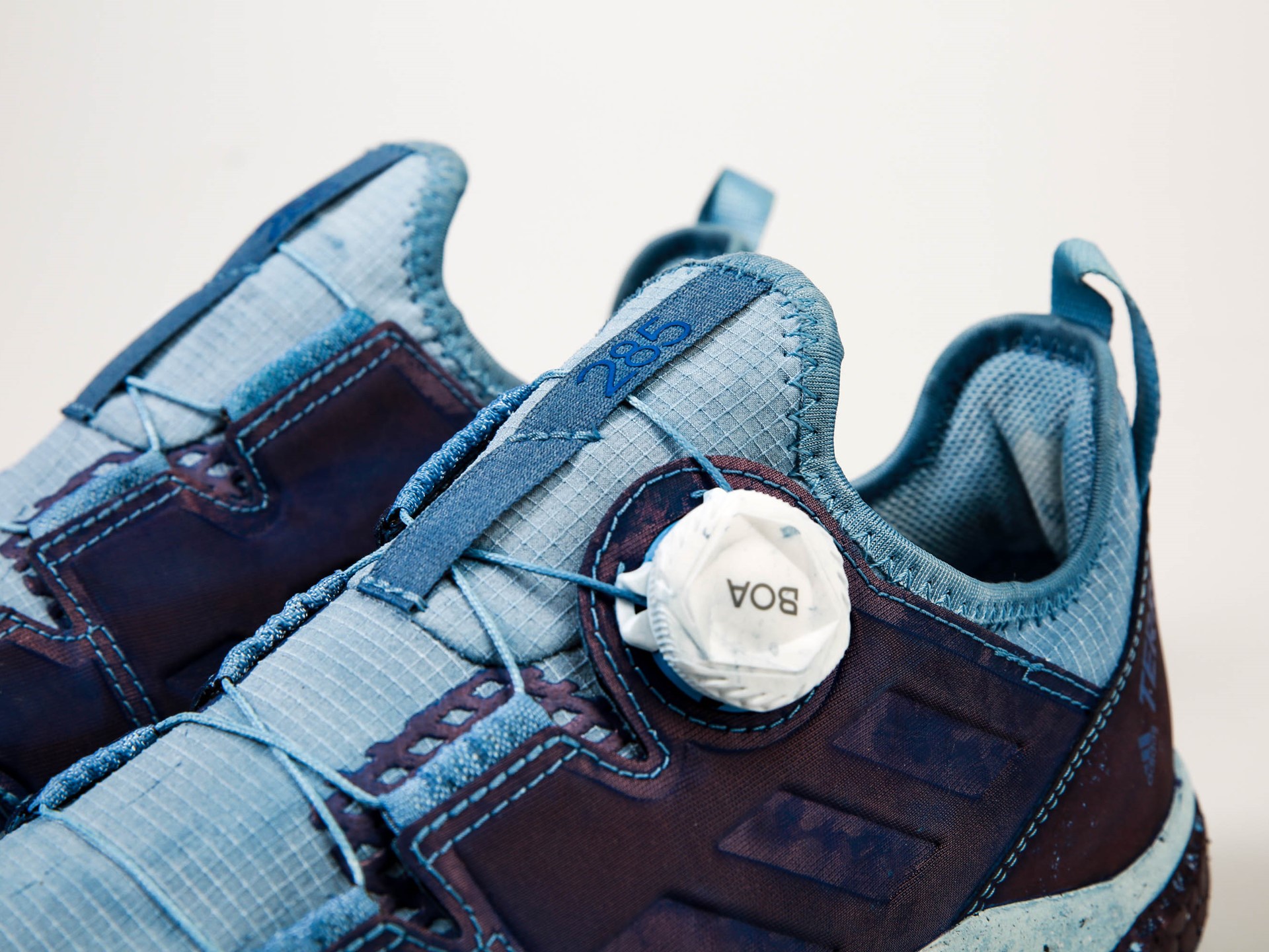 TRUE COLOURS  - adidas TERREX