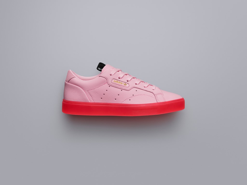 adidas Originals - Sleek FebLook - Angle