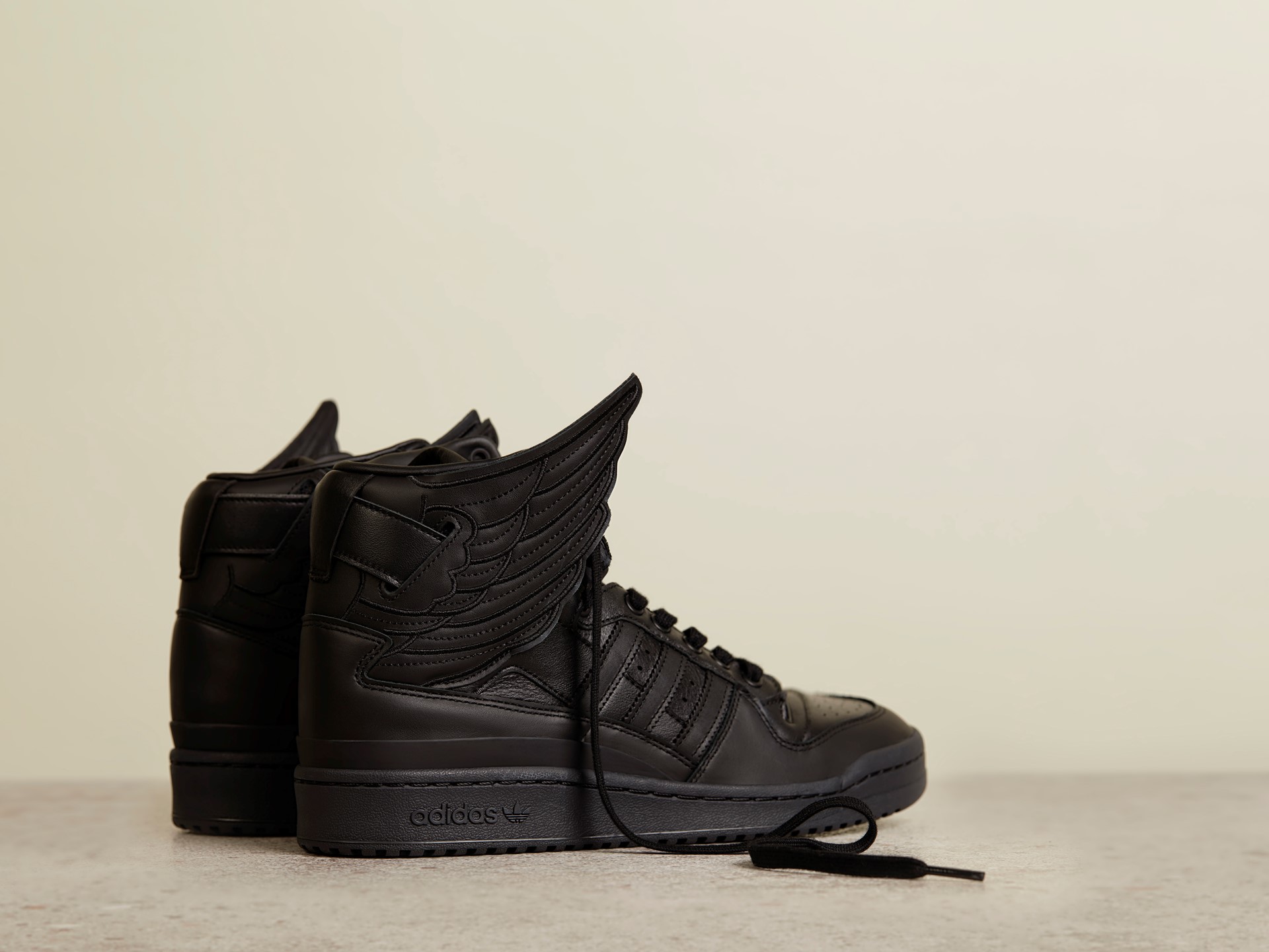 SS22 Jeremy Scott New Wings