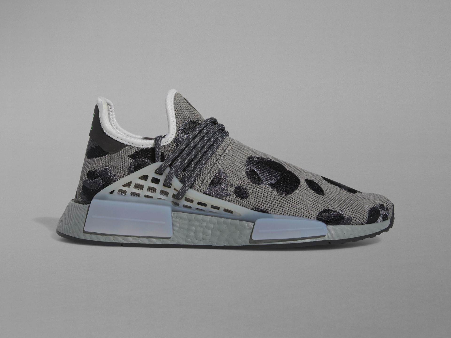 HU NMD ANIMAL PRINT ファレルウィリアムス