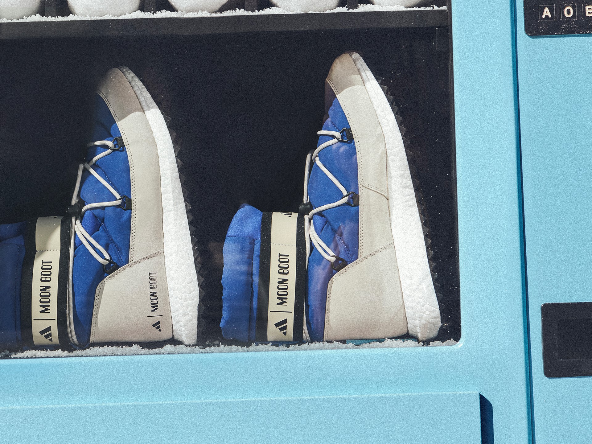 1278836 adidas moonboot fw24 look 2 6