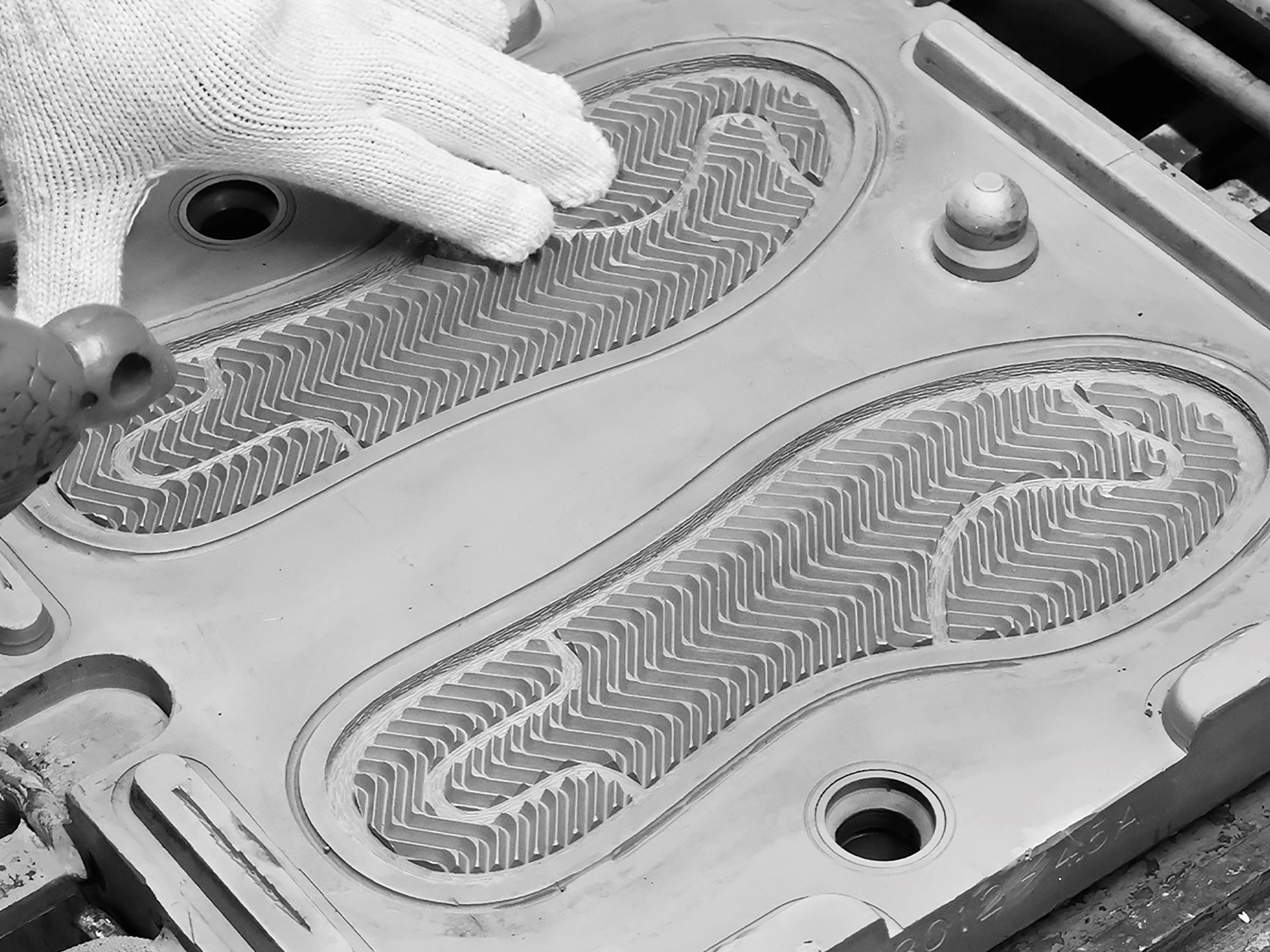 grid factory white 08