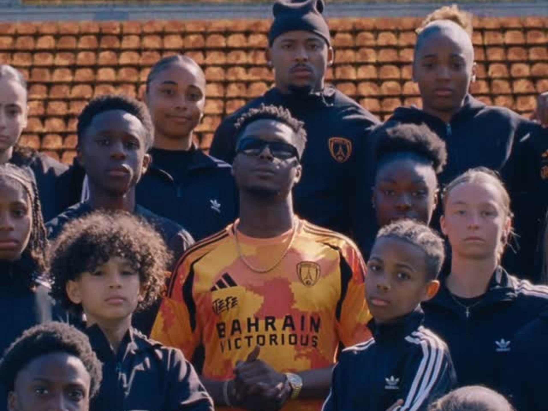 The Paris FC third jersey revealed in collaboration with Ninho France No1 rapper in front of 160K fans at the Stade de