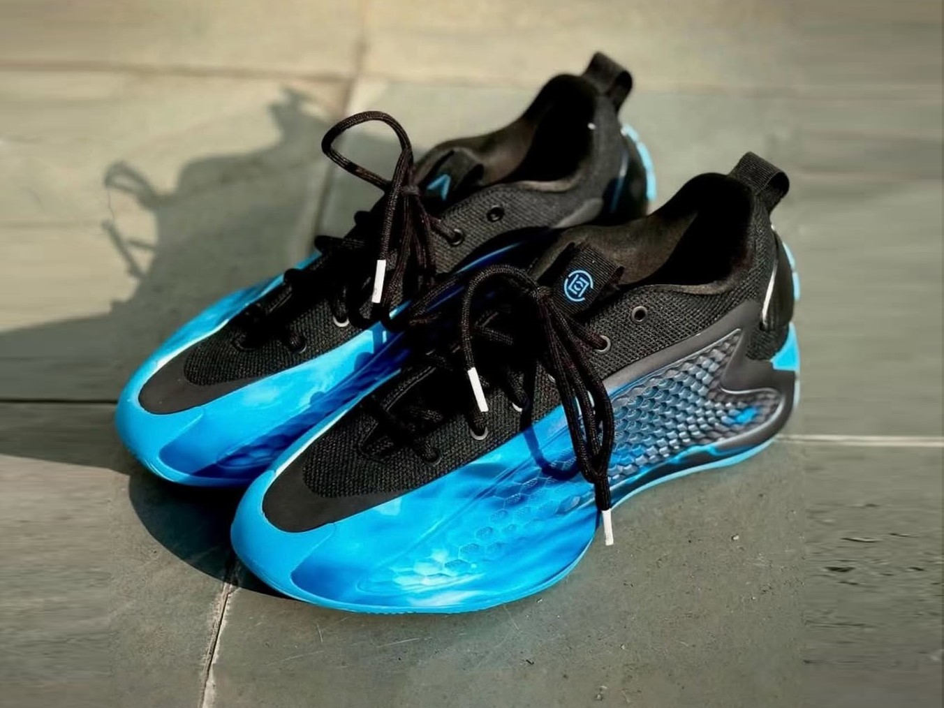 バスケットシューズ　 AE1LOW A first look into the adidas Anthony Edwards 1 x Clot collection