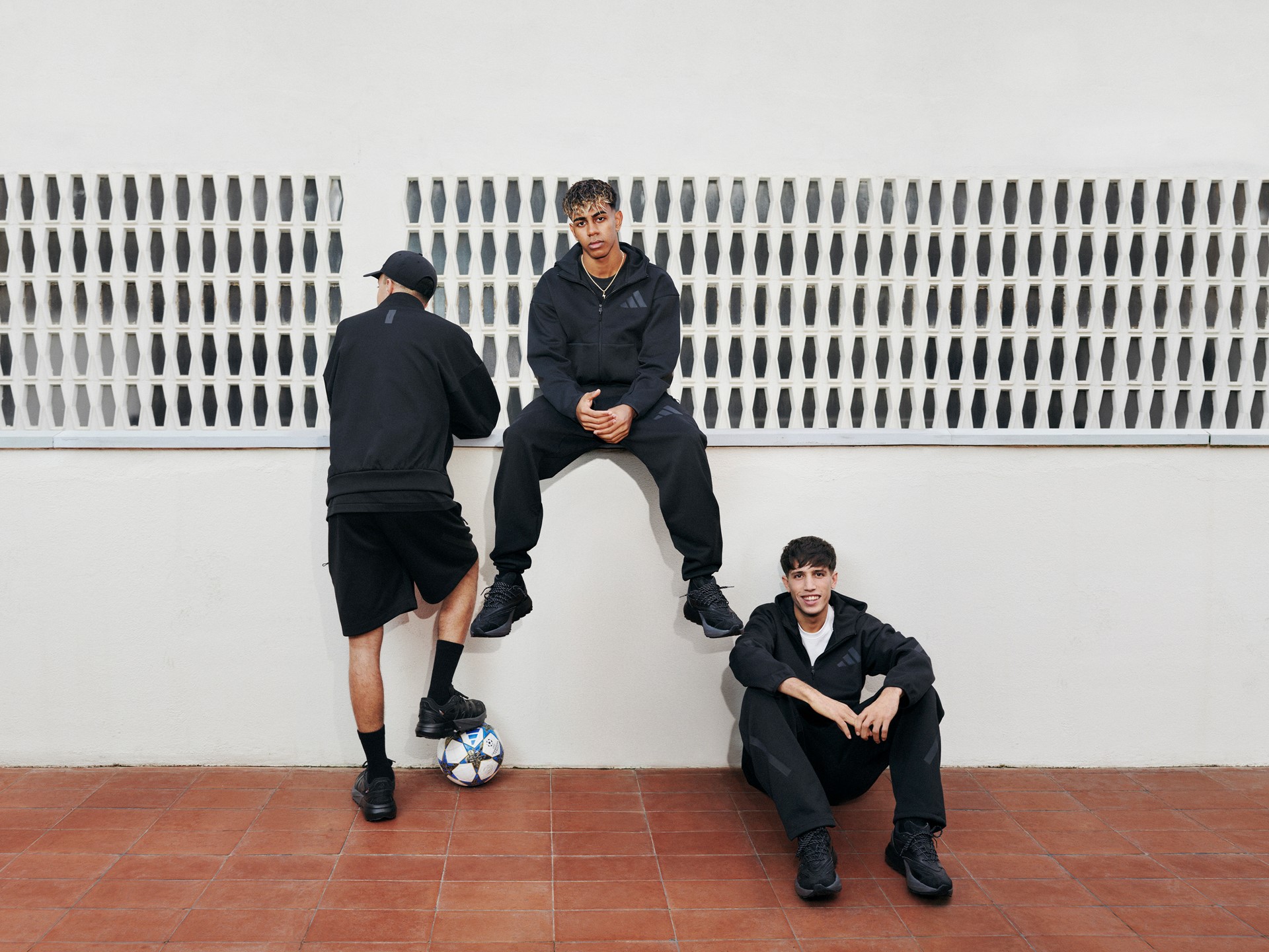 ADIDAS Z.N.E. – Lamine Yamal – Black Hoodie