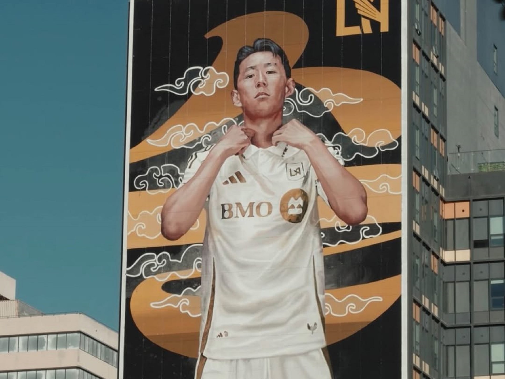 Son Heung min takes over LA muralist and LAFC fan Dave Young Kim a stunning tribute for the player with a design
