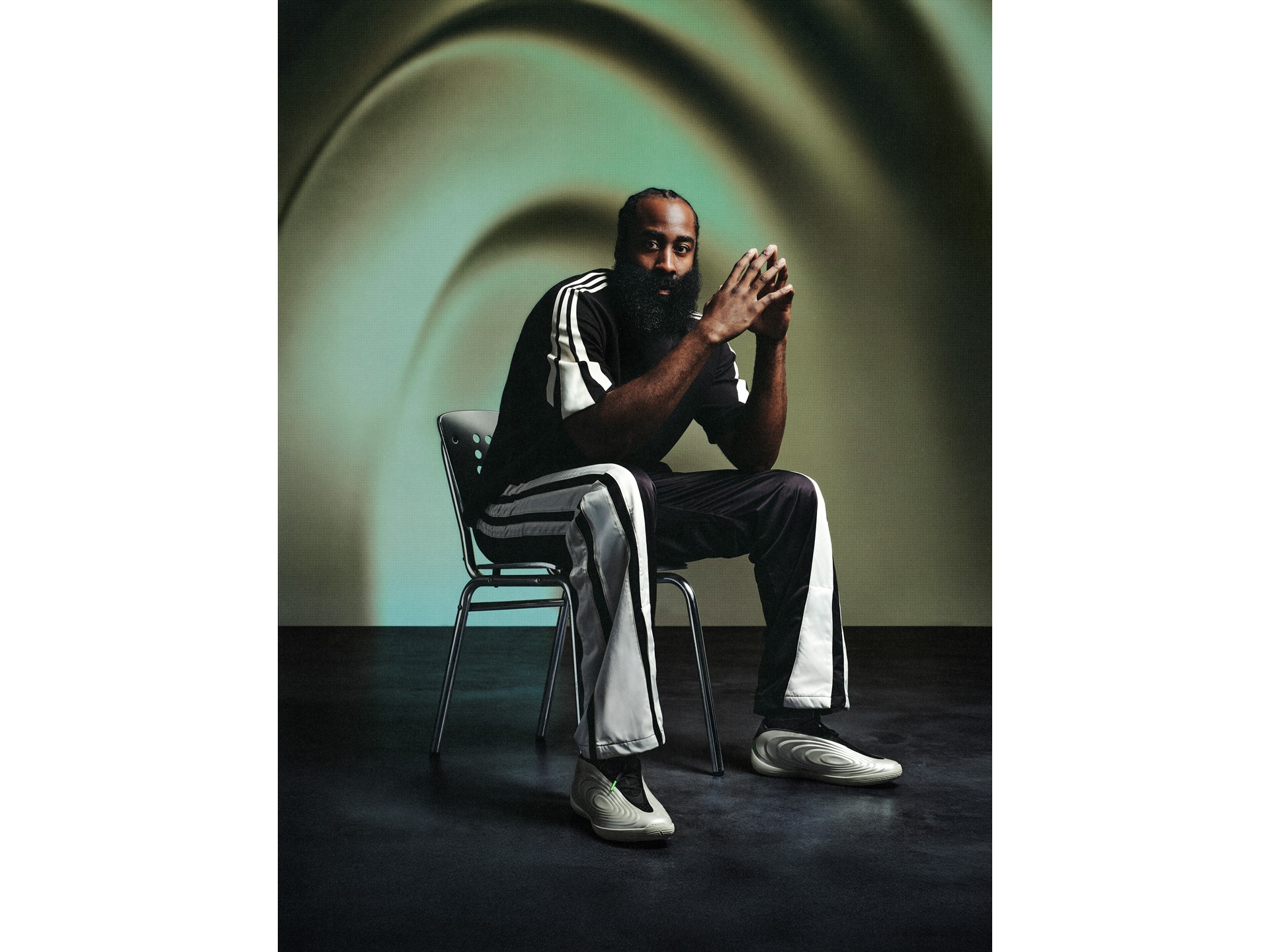 h24560 look1 hv10 0107 1370643