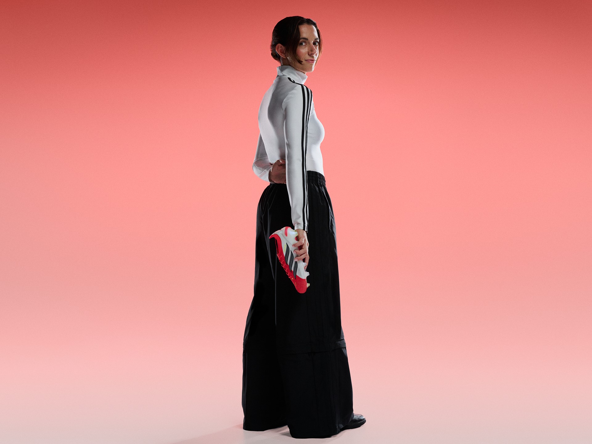  h24625 ss26 mp1 player aitana bonmati player x product predator off pitch shot09 16 9 1372120