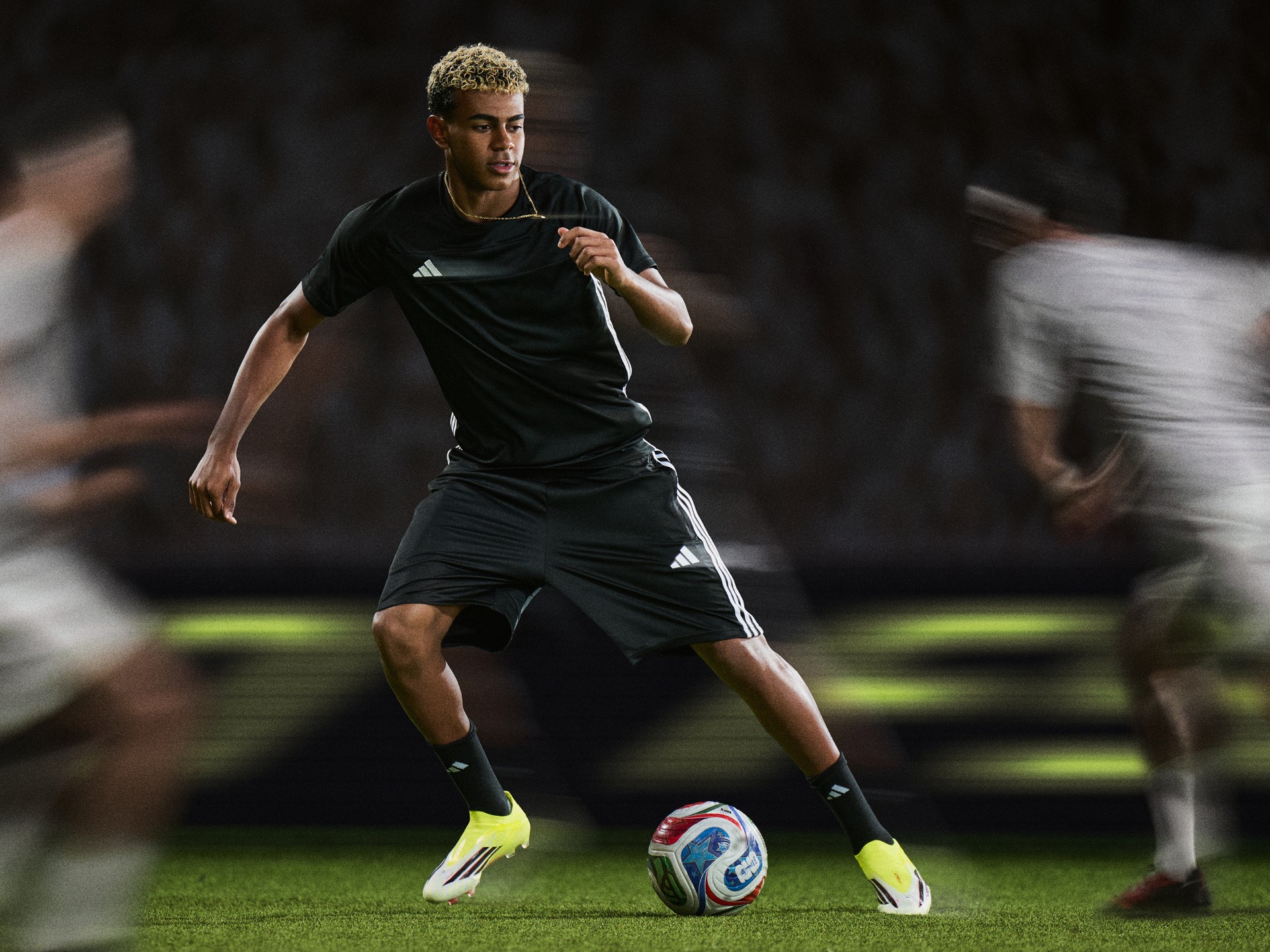  h24625 h24625 ss26 mp1 player lamine yamal action f50 on pitch shot04 16 9 1372219