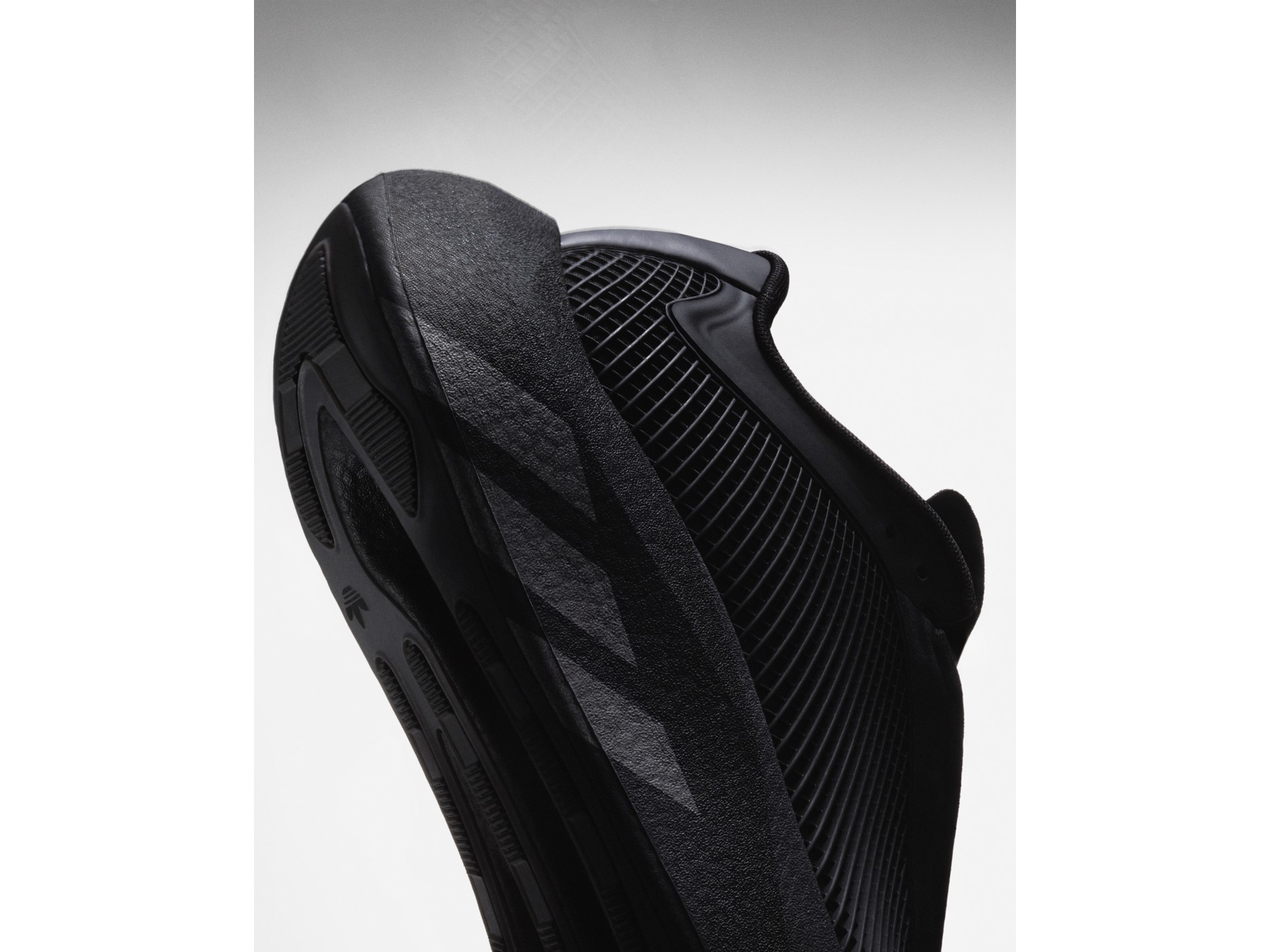 HYPERBOOST EPHR Heel Detail Black