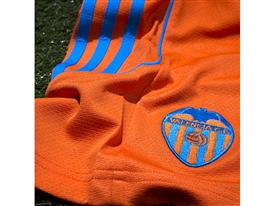 segunda equipacion Valencia CF en venta segunda equipacion Valencia CF en venta