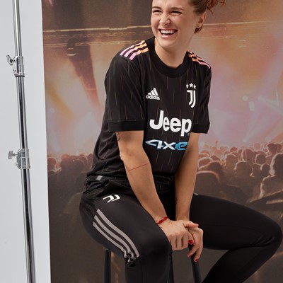 JUVENTUS 2021/22 AWAY JERSEY, BORN FROM THE UNDERGROUND MUSIC