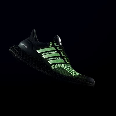 GLOW IN THE DARK 4D RUNNING SHOE: THE ULTRA4D