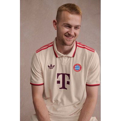 FC Bayern Third Jersey