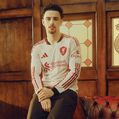 lfc fw25 away curtis jones jv6446 0158 rgb 16 9