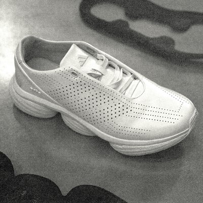 adidas Arte Lightblaze POD
