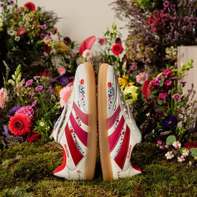 The Football Gal Predator