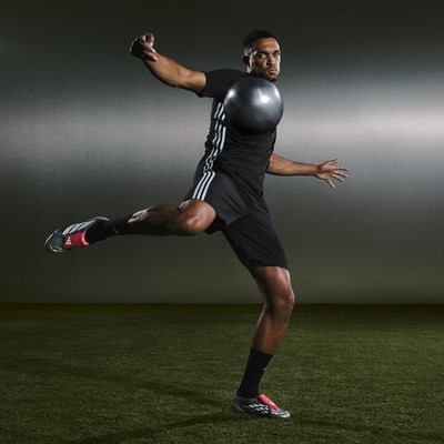 h24627 ss26 q0 player trent alexander arnold predator elite action shot02 16x9