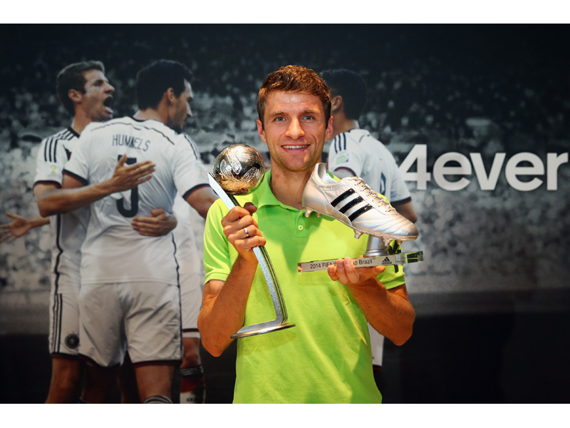 WM-Held Thomas Müller von adidas geehrt WM-Held Thomas Müller von adidas geehrt