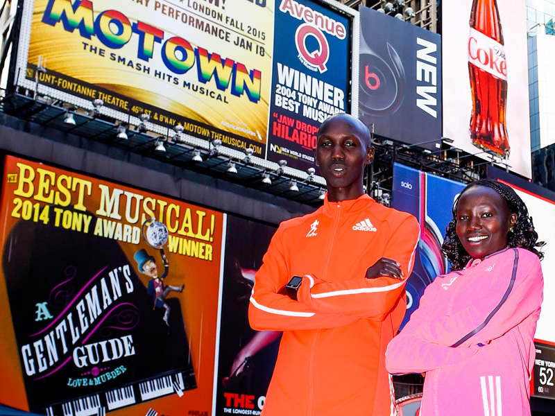 Kipsang Keitany Times Square waist high Kipsang Keitany Times Square waist high