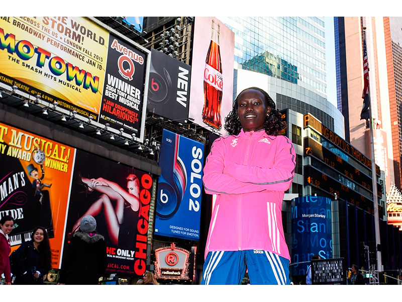 Keitany Times Square waist high Keitany Times Square waist high